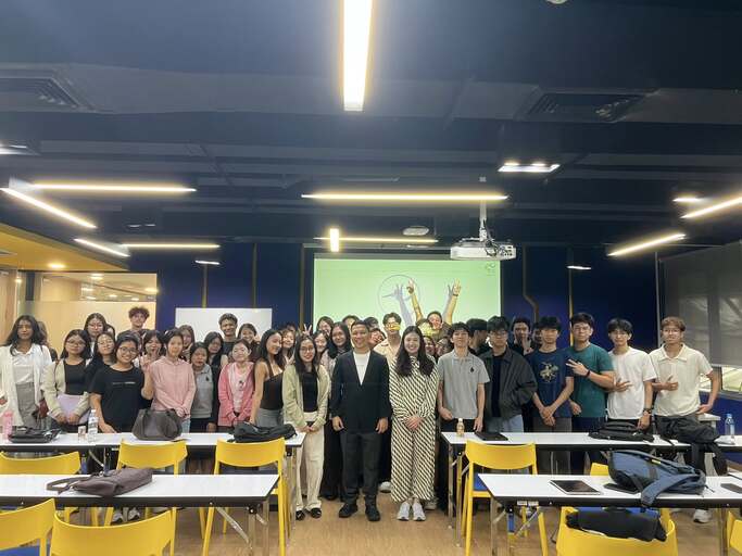 UTCCiSM Students Explore AI Chatbot Automation in Business with Industry Expert from Bangchak Corporation