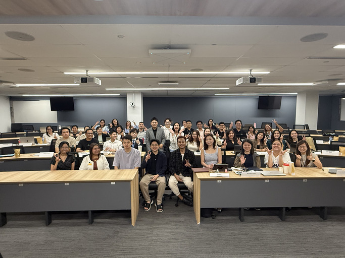Shaping the Future of Business: UTCCiSM MBA Students Join AI Learning Experience with SMU (Singapore Management University)