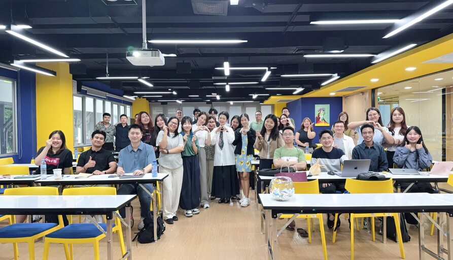 MBA UTCCiSM Luxury Marketing Students Gain Real-World Insights in Guest Speaker Session on Modern Luxury