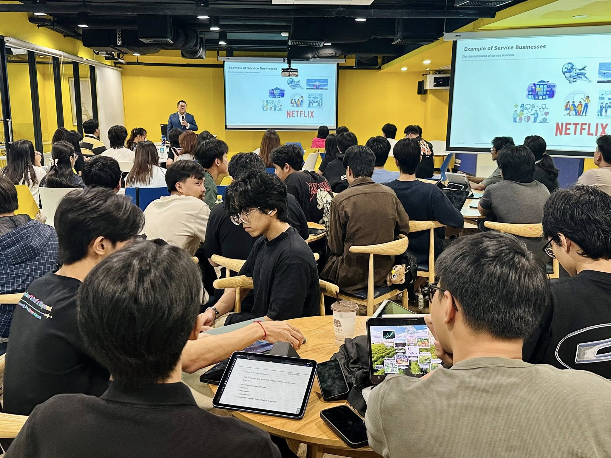 UTCCiSM Students Explore Global Service Management with UPS Industry Expert